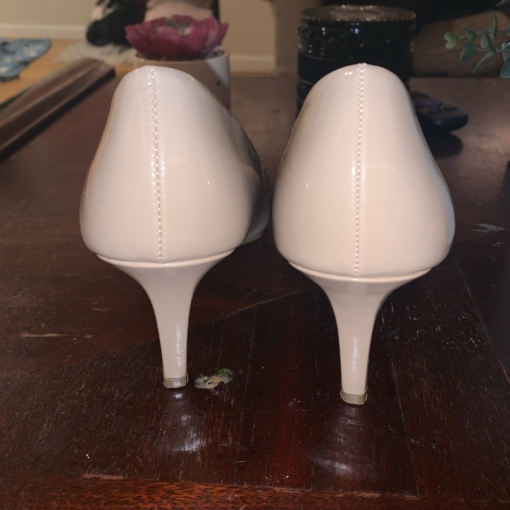 tan heels! - Picture 3 of 4